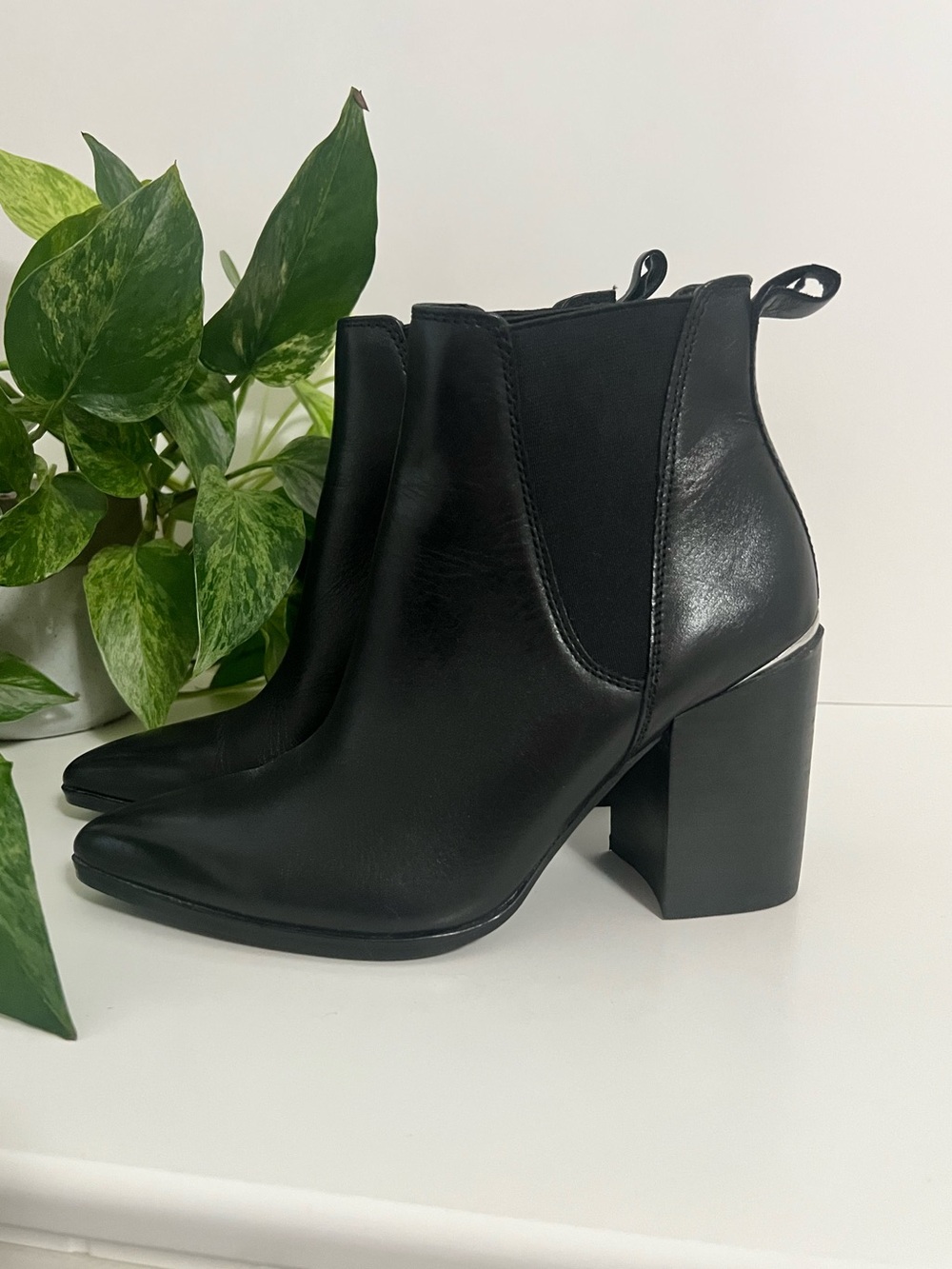 New Steve Madden Knoxi Pointed Toe Booties, Black, Genuine Leather, Size 6.5
